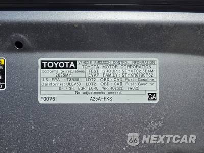 2025 Toyota RAV4 LE - zdjęcie 11 z 25 - miniatura