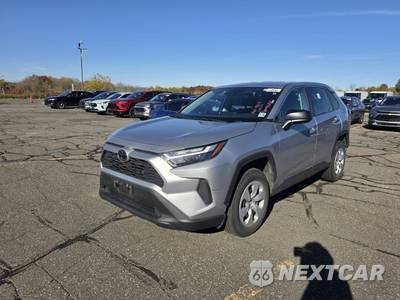 2025 Toyota RAV4 LE - zdjęcie 1 z 25 - miniatura