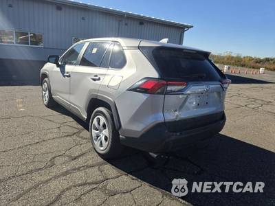 2025 Toyota RAV4 LE - zdjęcie 18 z 25 - miniatura