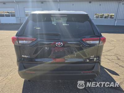 2025 Toyota RAV4 LE - zdjęcie 18 z 25 - miniatura