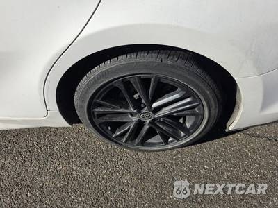 2025 Toyota Camry SE - zdjęcie 15 z 25 - miniatura