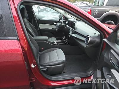 2025 Chevrolet Trax LT - zdjęcie 8 z 32 - miniatura