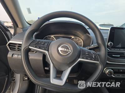 2025 Nissan Altima SV - zdjęcie 10 z 26 - miniatura