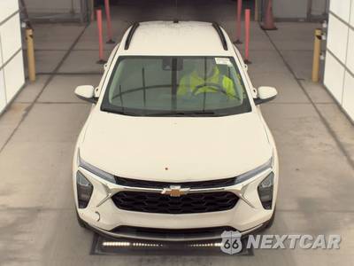 2025 Chevrolet Trax LT - zdjęcie 2 z 29 - miniatura