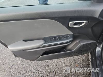 2025 Kia K4 LXS - zdjęcie 9 z 33 - miniatura