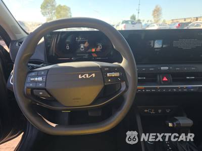 2025 Kia K4 LXS - zdjęcie 10 z 24 - miniatura