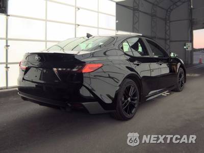 2026 Toyota Camry SE - zdjęcie 4 z 30 - miniatura