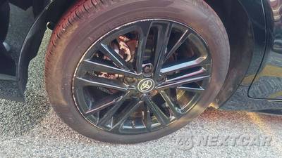 2026 Toyota Camry SE - zdjęcie 24 z 30 - miniatura