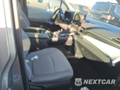 2025 Toyota Sienna LE 8-Passenger 120.5" WB - zdjęcie 8 z 27 - miniatura
