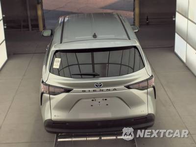 2025 Toyota Sienna LE 8-Passenger 120.5" WB - zdjęcie 5 z 27 - miniatura