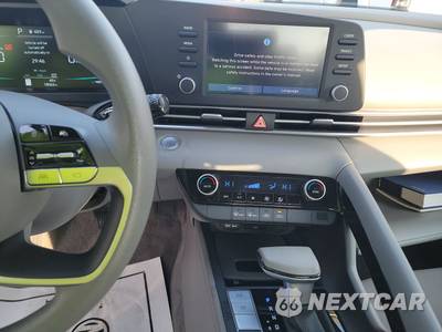 2026 Hyundai Elantra Hybrid Blue - zdjęcie 11 z 27 - miniatura