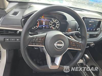 2025 Nissan Altima SV - zdjęcie 10 z 20 - miniatura
