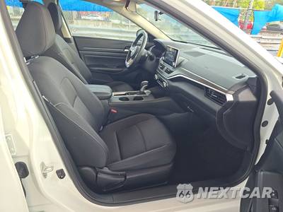 2025 Nissan Altima SV - zdjęcie 8 z 20 - miniatura