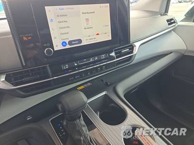 2025 Toyota Sienna LE 8-Passenger 120.5" WB - zdjęcie 11 z 33 - miniatura