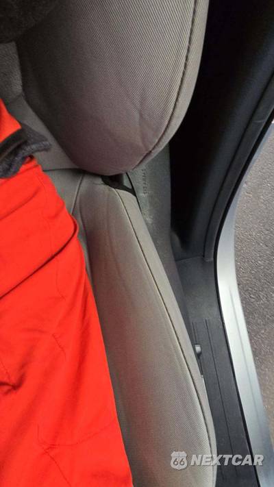 2025 Toyota Sienna LE 8-Passenger 120.5" WB - zdjęcie 22 z 33 - miniatura