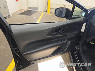 2025 Toyota Prius LE - zdjęcie 9 z 30 - miniatura