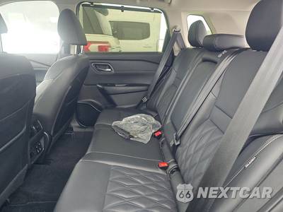 2026 Nissan Rogue Platinum - zdjęcie 13 z 21 - miniatura