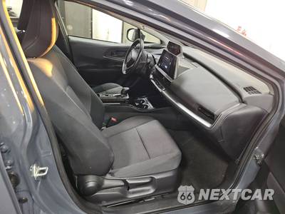 2023 Toyota Prius LE - zdjęcie 8 z 45 - miniatura