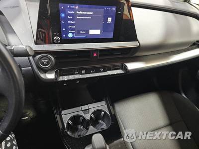 2023 Toyota Prius LE - zdjęcie 11 z 45 - miniatura