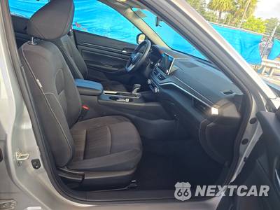 2025 Nissan Altima SV - zdjęcie 8 z 23 - miniatura