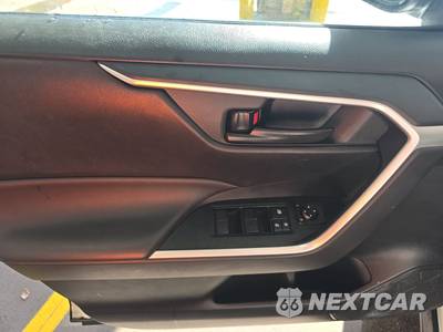2025 Toyota RAV4 LE - zdjęcie 9 z 26 - miniatura