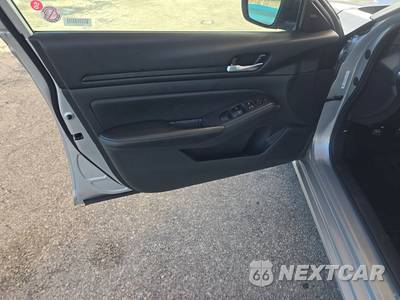 2025 Nissan Altima SV - zdjęcie 9 z 23 - miniatura