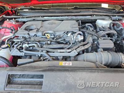 2025 Toyota Camry LE - zdjęcie 15 z 48 - miniatura