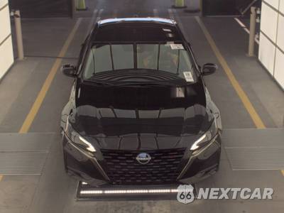 2025 Nissan Altima SR - zdjęcie 2 z 24 - miniatura