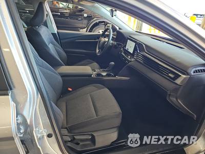 2026 Toyota Camry LE - zdjęcie 8 z 27 - miniatura