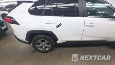 2025 Toyota RAV4 Hybrid XLE - zdjęcie 23 z 28 - miniatura