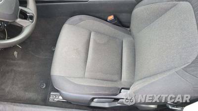2025 Toyota Camry LE - zdjęcie 25 z 32 - miniatura