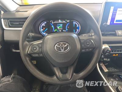 2025 Toyota RAV4 Hybrid XLE - zdjęcie 10 z 28 - miniatura