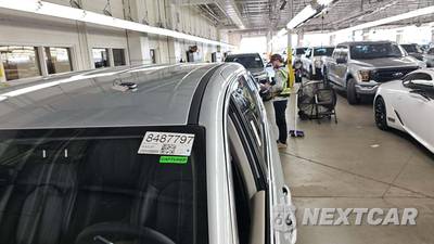 2024 Chrysler Pacifica Touring L 121.6" WB - zdjęcie 19 z 31 - miniatura