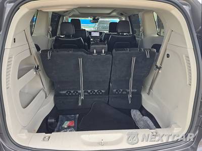 2023 Chrysler Pacifica Limited 121.6" WB - zdjęcie 17 z 29 - miniatura