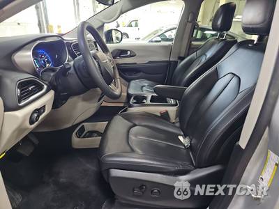 2024 Chrysler Pacifica Touring L 121.6" WB - zdjęcie 7 z 31 - miniatura