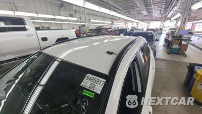 2025 Toyota RAV4 Hybrid XLE - zdjęcie 18 z 28 - miniatura
