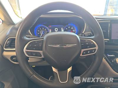2023 Chrysler Pacifica Touring L 121.6" WB - zdjęcie 10 z 33 - miniatura