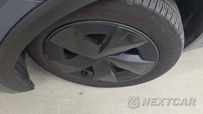 2026 Toyota Prius LE - zdjęcie 21 z 28 - miniatura