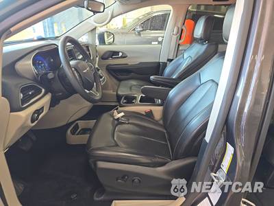 2023 Chrysler Pacifica Touring L 121.6" WB - zdjęcie 7 z 33 - miniatura