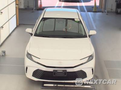 2025 Toyota Camry LE - zdjęcie 2 z 33 - miniatura