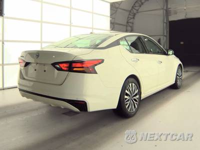 2025 Nissan Altima SV - zdjęcie 4 z 28 - miniatura