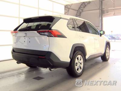 2025 Toyota RAV4 LE - zdjęcie 4 z 27 - miniatura