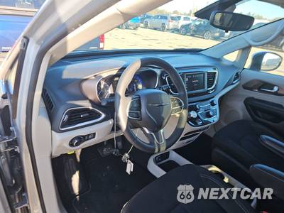 2023 Chrysler Voyager LX 121.6" WB - zdjęcie 11 z 27 - miniatura