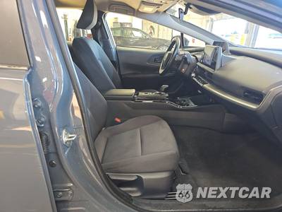 2023 Toyota Prius LE - zdjęcie 8 z 45 - miniatura