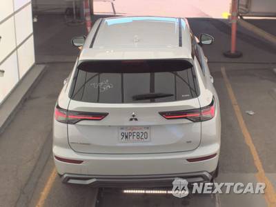 2025 Mitsubishi Outlander SE - zdjęcie 5 z 36 - miniatura