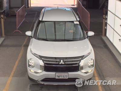 2025 Mitsubishi Outlander SE - zdjęcie 2 z 36 - miniatura