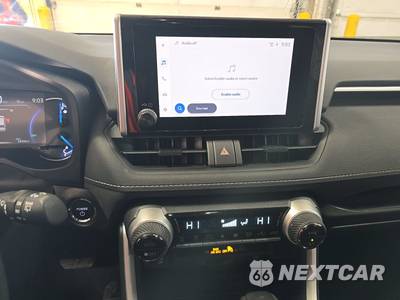 2025 Toyota RAV4 Hybrid XLE - zdjęcie 11 z 36 - miniatura