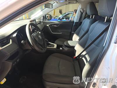 2025 Toyota RAV4 Hybrid XLE - zdjęcie 7 z 34 - miniatura