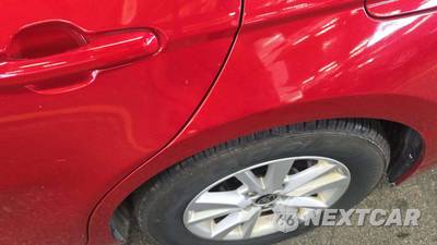 2025 Toyota Camry LE - zdjęcie 31 z 33 - miniatura