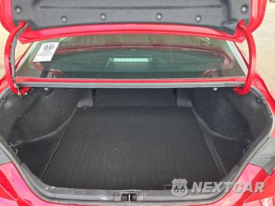 2025 Toyota Camry LE - zdjęcie 16 z 33 - miniatura